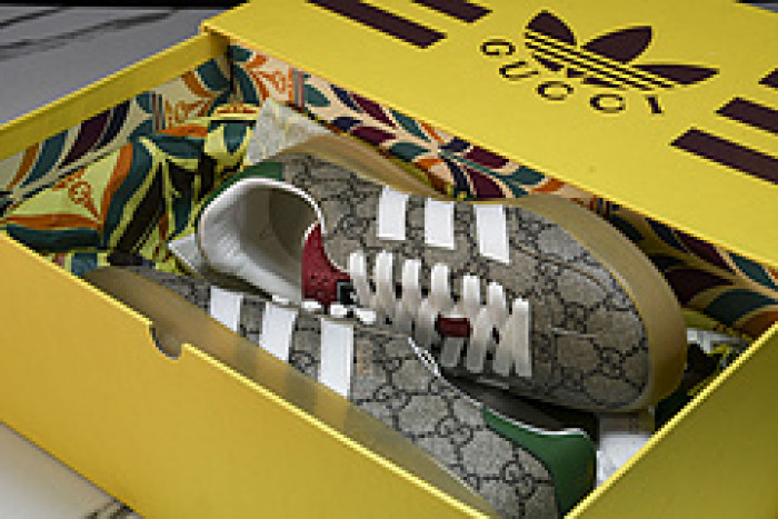 Adidas Sneaker