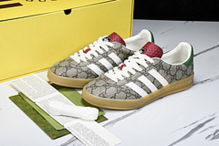 Adidas Sneaker
