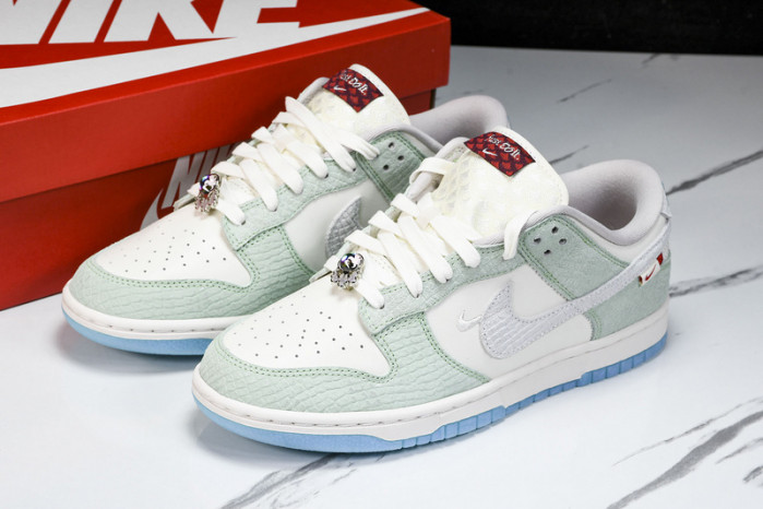 Nk Dunk Low 2024 FZ5065-111