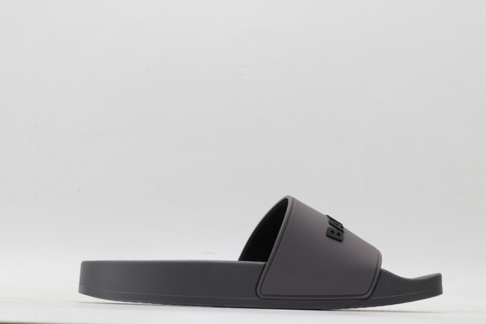 BLEN DESIGNER SLIPPERS