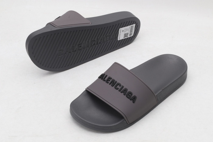 BLEN DESIGNER SLIPPERS