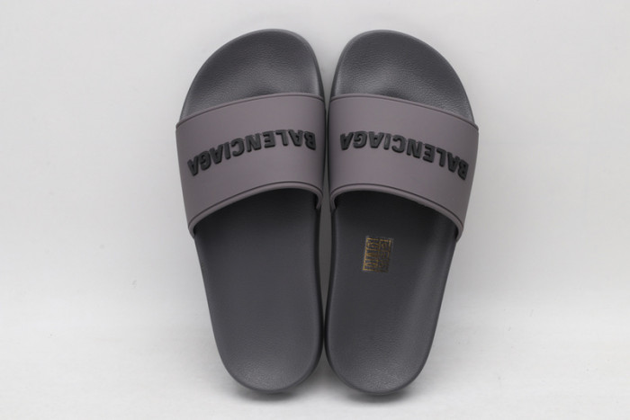 BLEN DESIGNER SLIPPERS