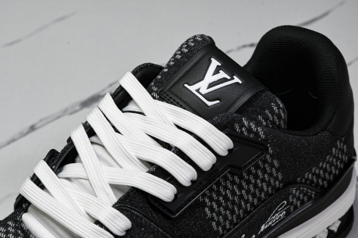 L&V SNEAKERS