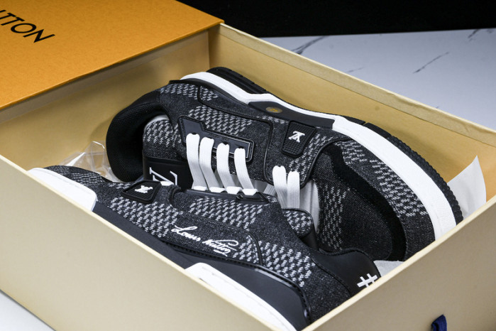 L&V SNEAKERS