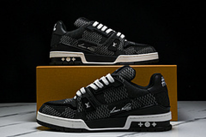 L&V SNEAKERS