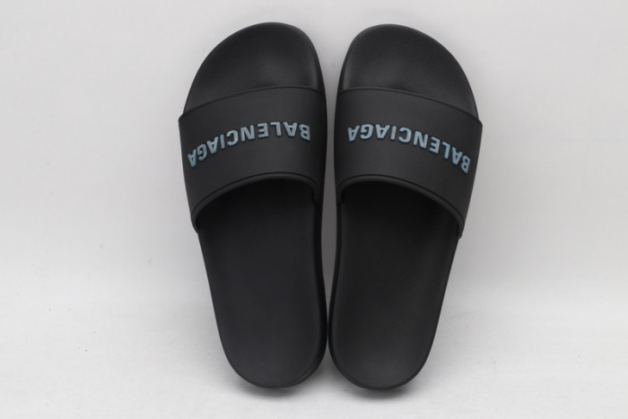 BLEN DESIGNER SLIPPERS