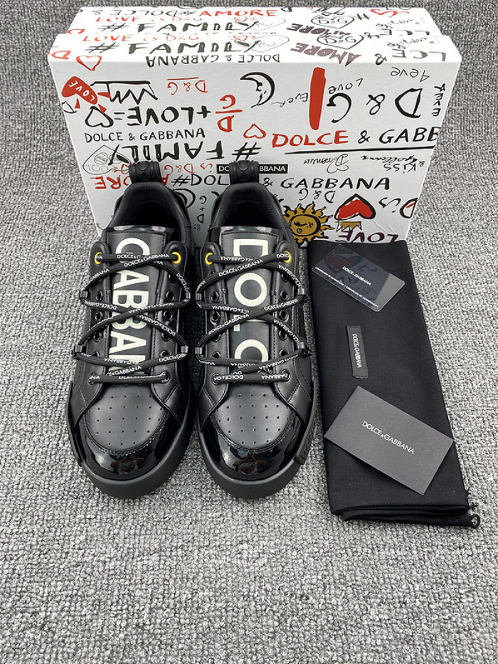 DG sneaker