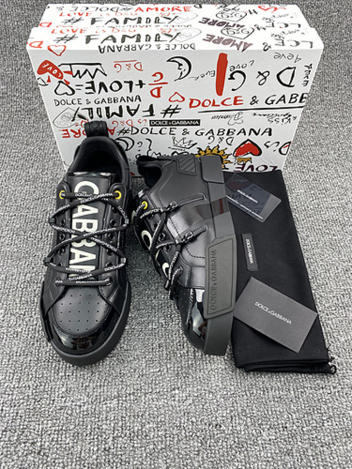 DG sneaker