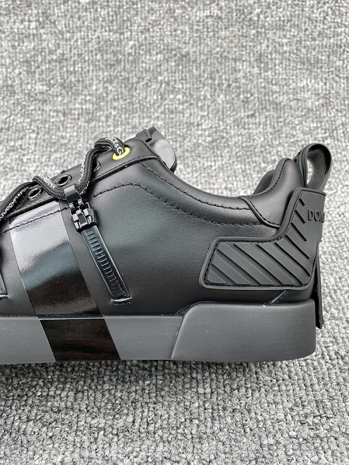 DG sneaker