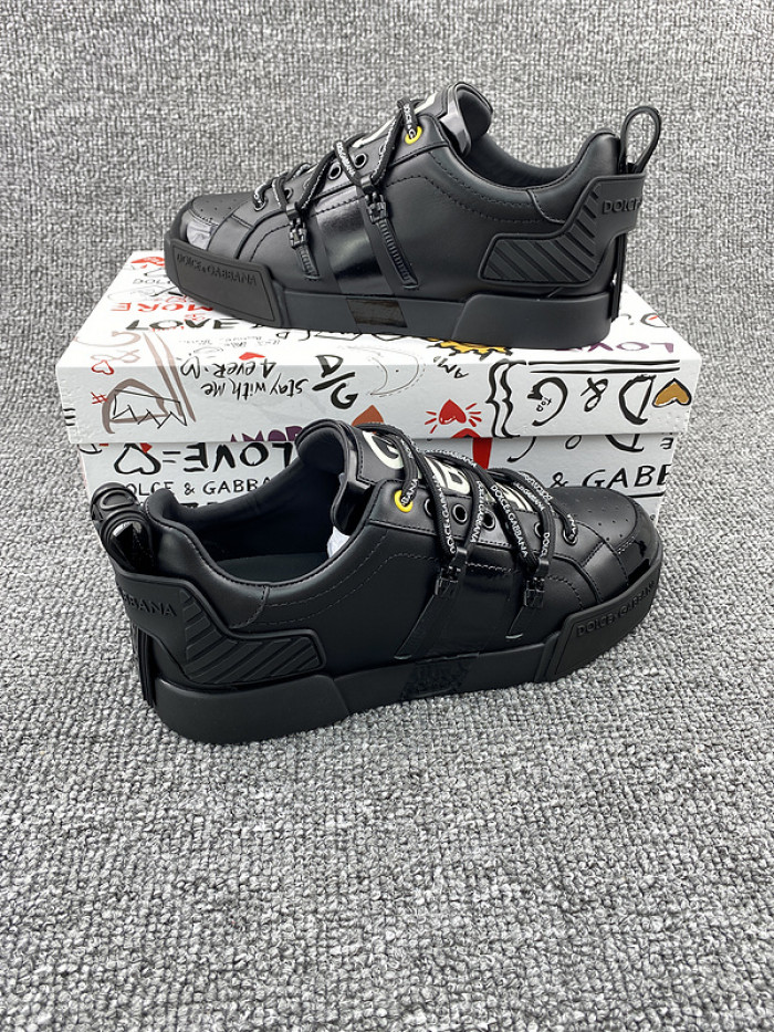 DG sneaker