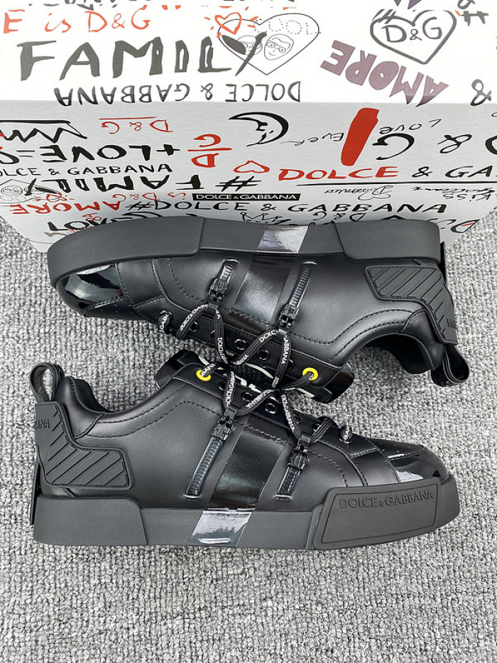 DG sneaker