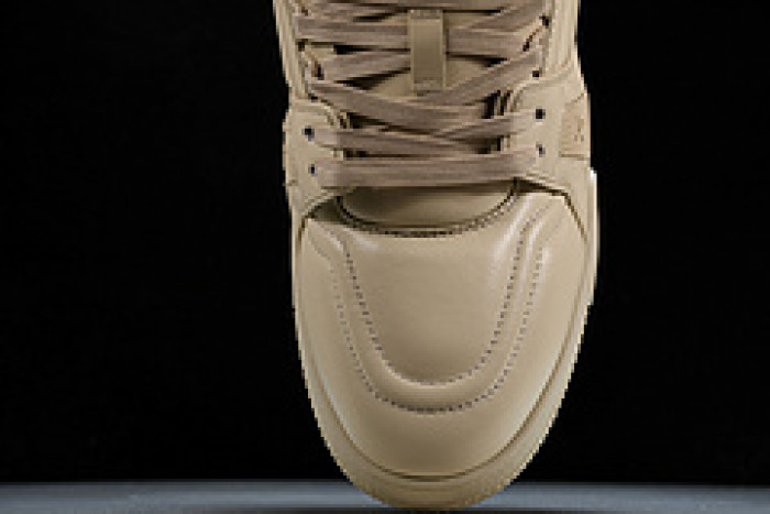 L&V SNEAKERS