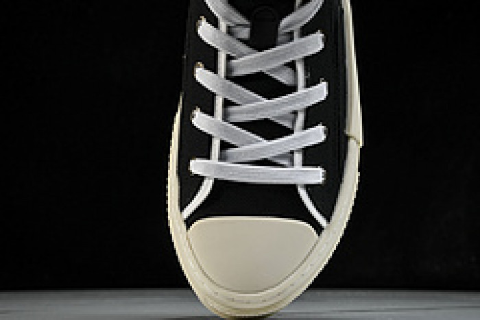 DI*O*R B23 PANKICK