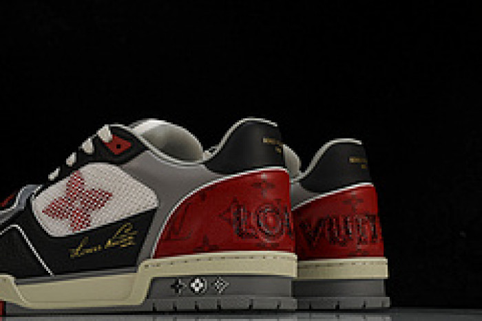 L&V SNEAKERS