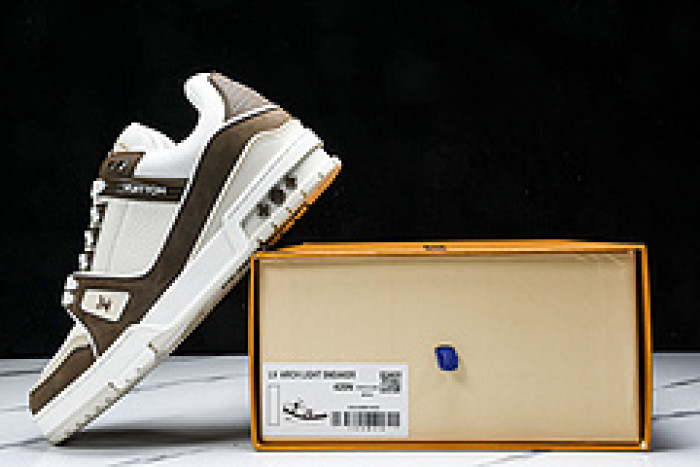 L&V SNEAKERS