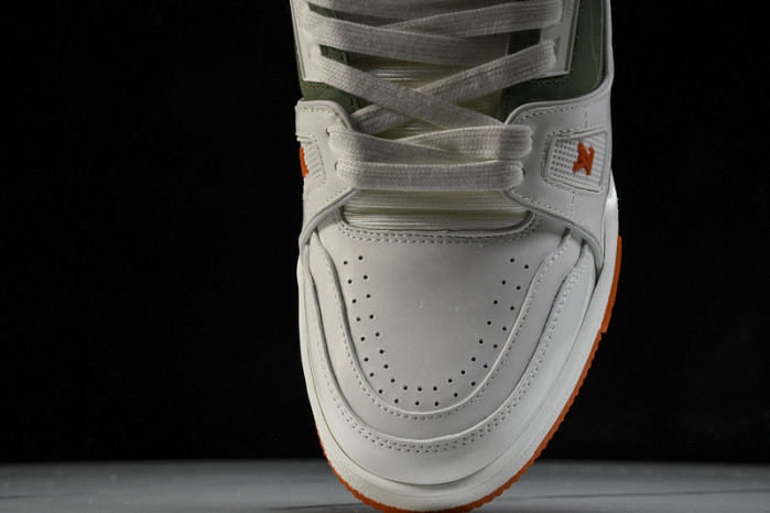 L&V SNEAKERS