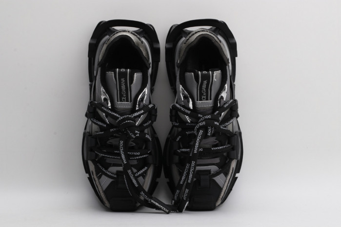 DG sneaker