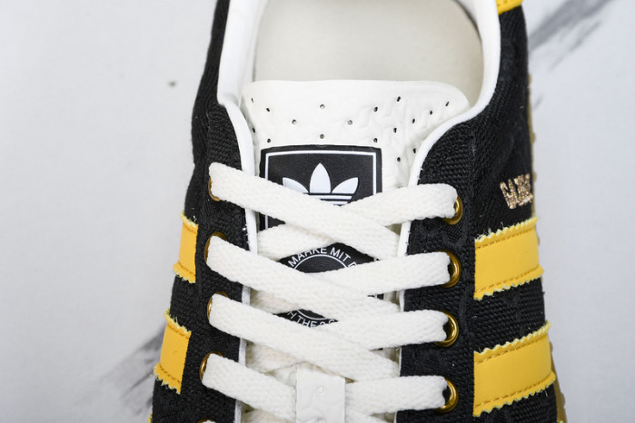 Adidas Sneaker