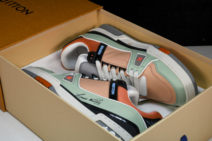 L&V SNEAKERS