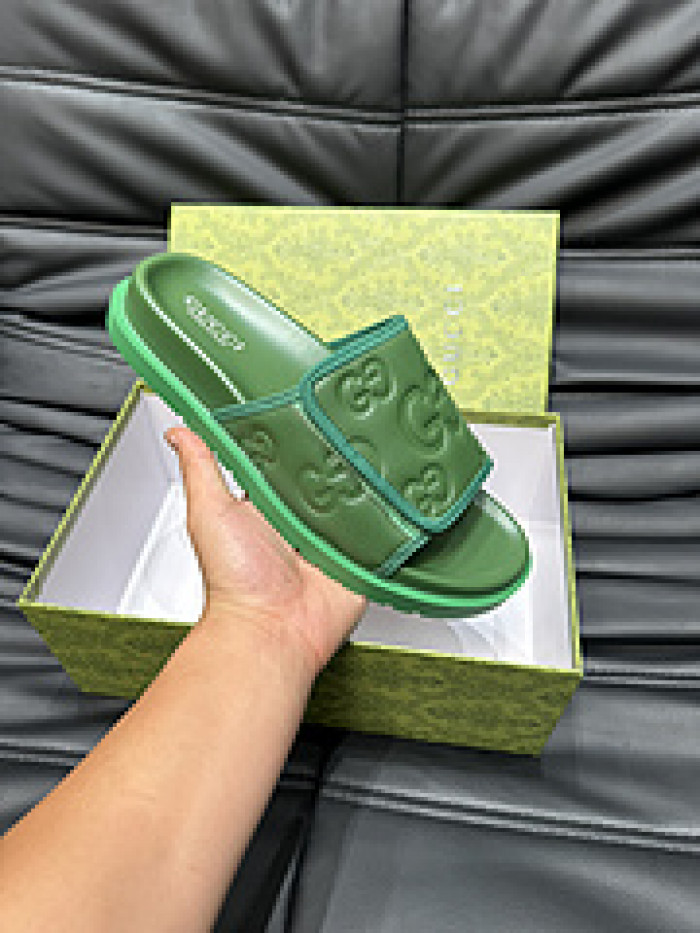 G DESIGNER SLIPPERS