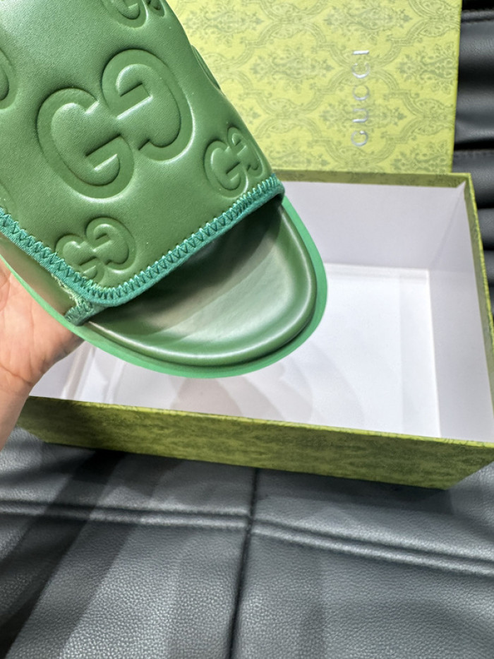 G DESIGNER SLIPPERS
