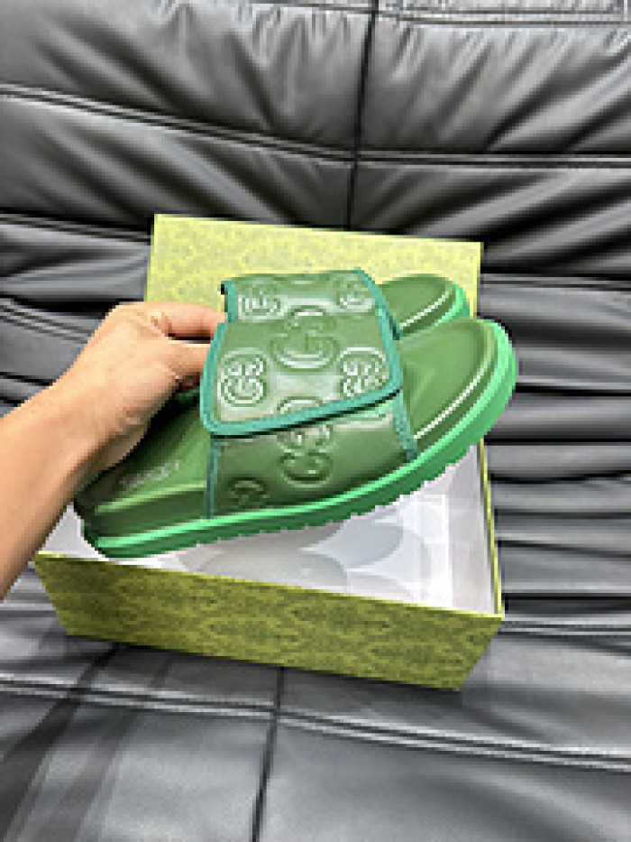 G DESIGNER SLIPPERS