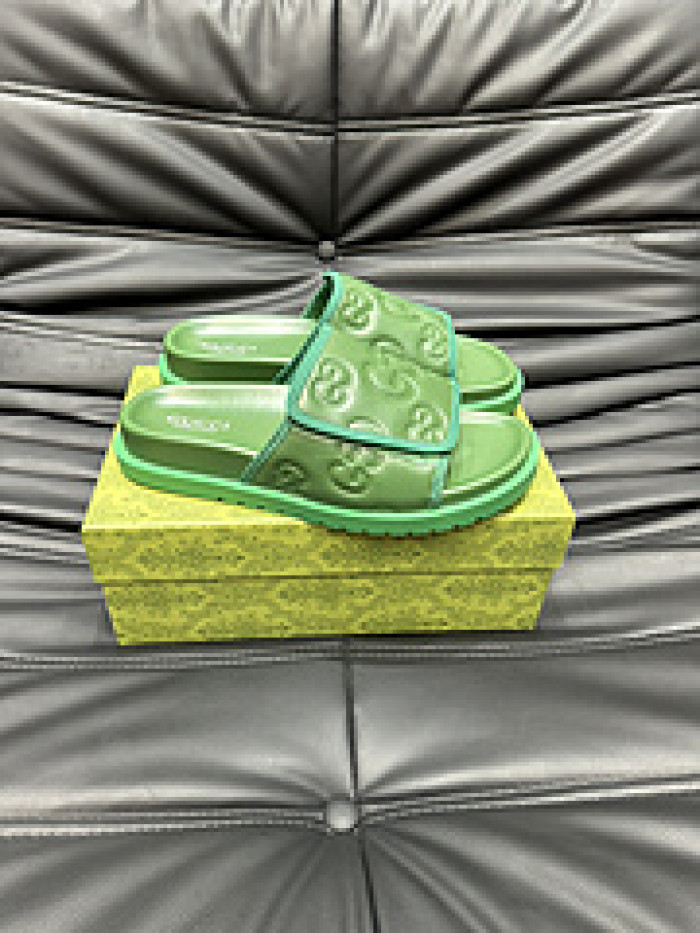 G DESIGNER SLIPPERS
