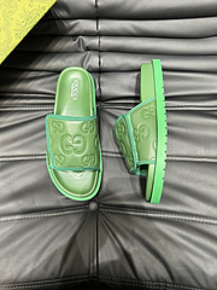 G DESIGNER SLIPPERS