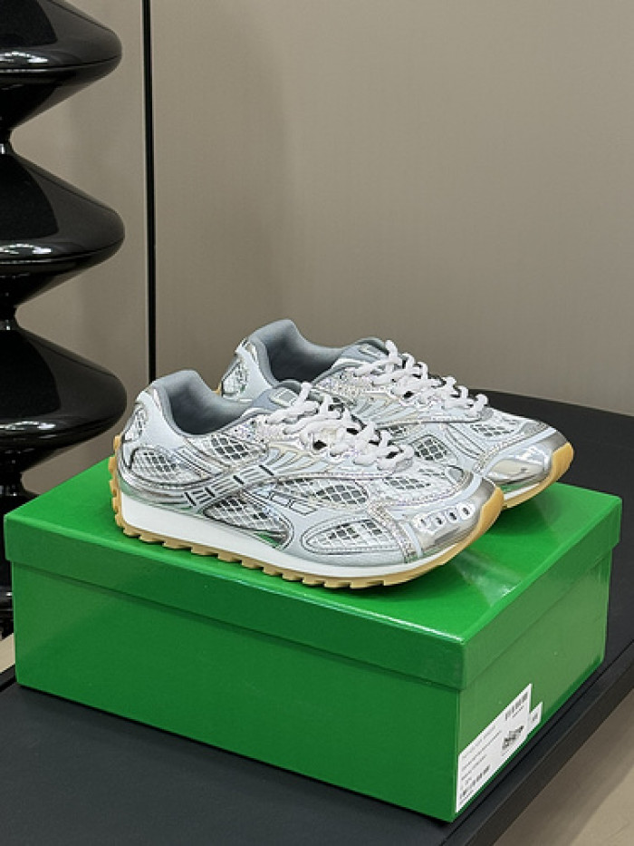 Bo*te*ga ve*ne*ta sneaker