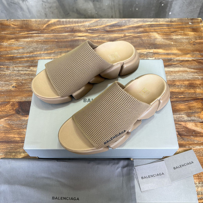 BLEN DESIGNER SLIPPERS