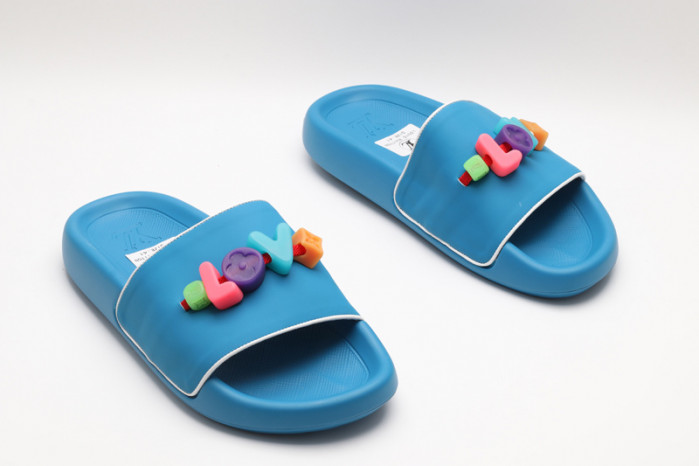 L&V SLIPPERS