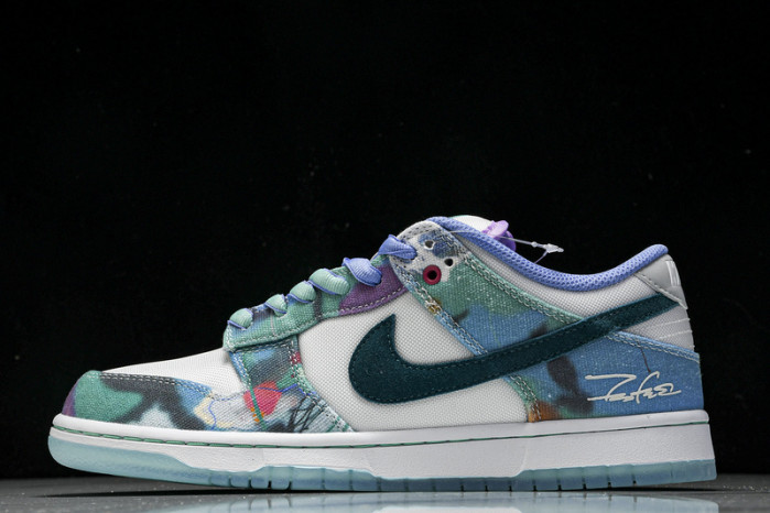 Futura Laboratories x Nike SB Dunk Low HF6061-400
