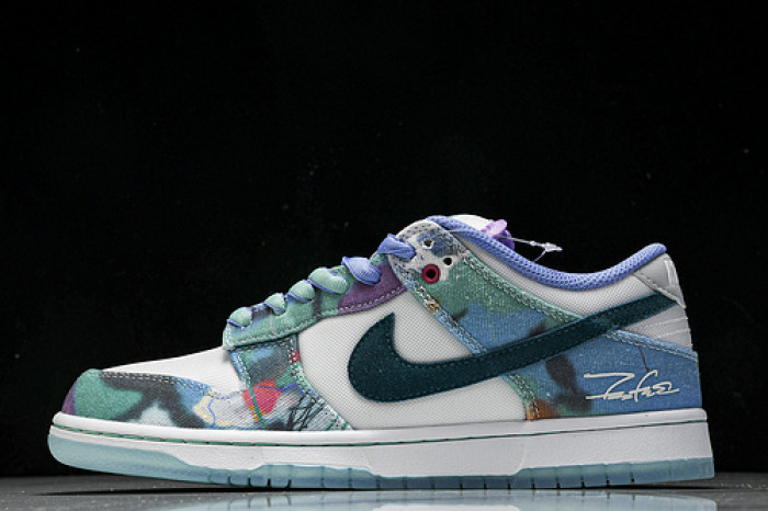 Futura Laboratories x Nike SB Dunk Low HF6061-400