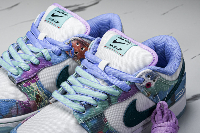 Futura Laboratories x Nike SB Dunk Low HF6061-400
