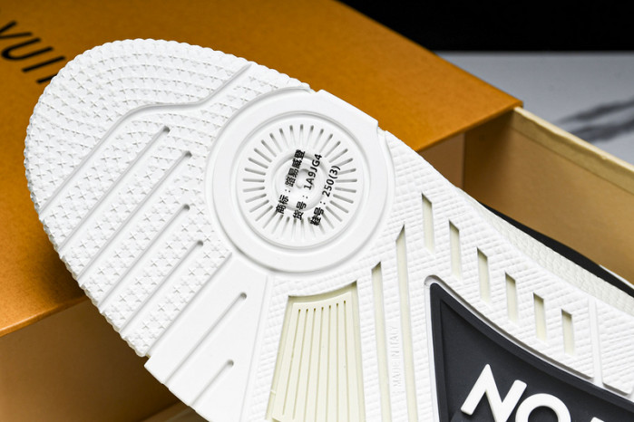 L&V SNEAKERS