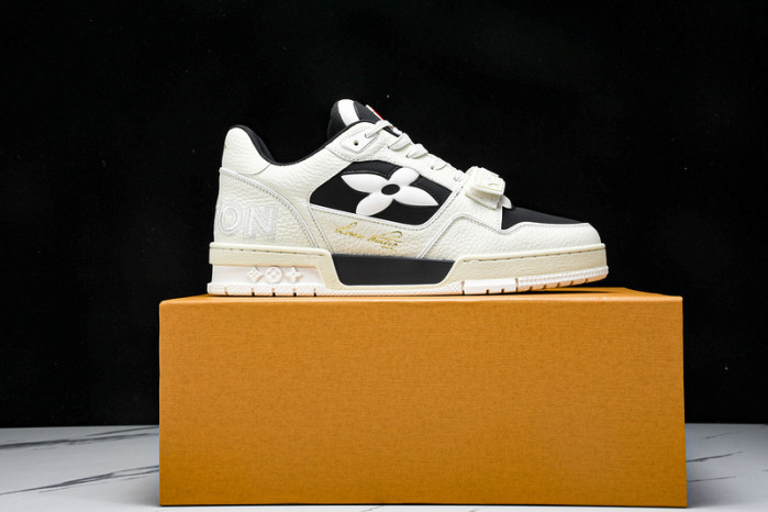 L&V SNEAKERS
