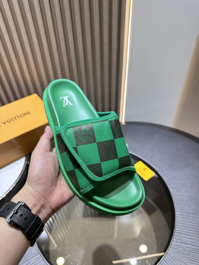 L&V SLIPPERS