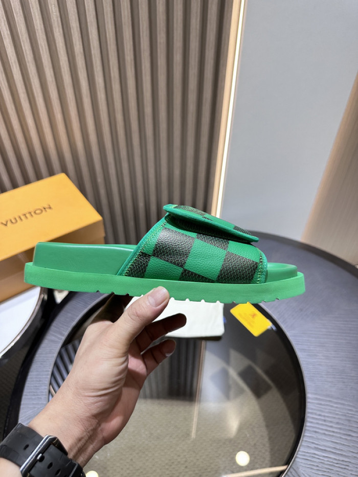 L&V SLIPPERS