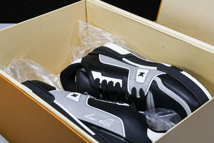 L&V SNEAKERS