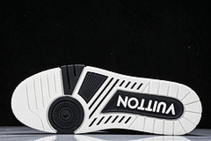 L&V SNEAKERS