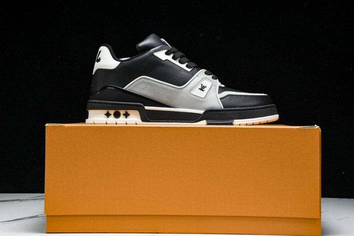L&V SNEAKERS