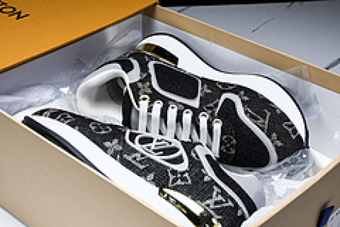 L&V SNEAKERS