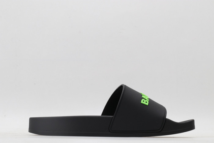 BLEN DESIGNER SLIPPERS