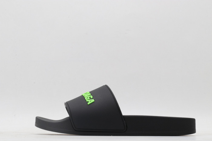 BLEN DESIGNER SLIPPERS