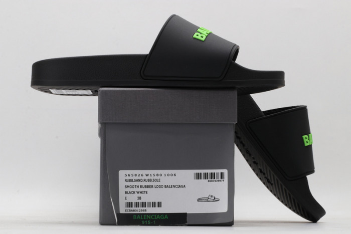 BLEN DESIGNER SLIPPERS