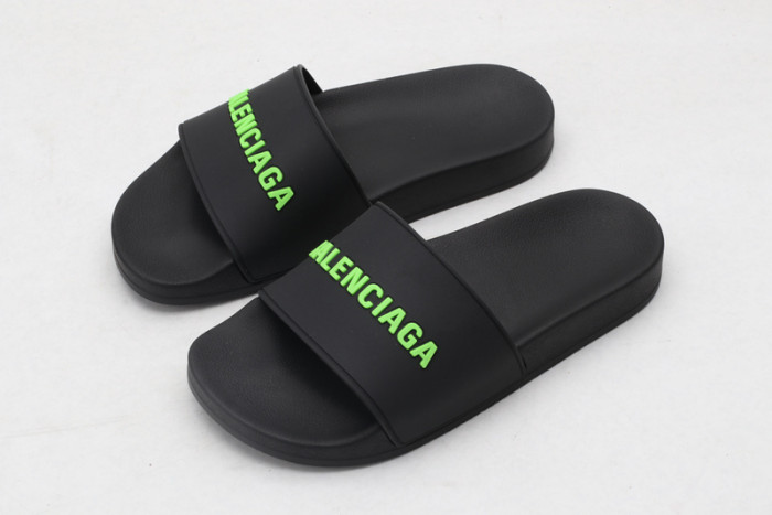 BLEN DESIGNER SLIPPERS