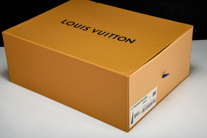 L&V SNEAKERS