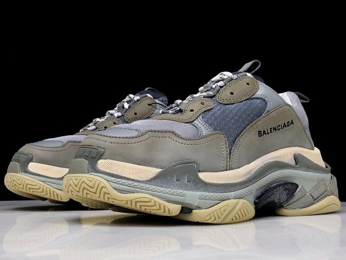 BLEN Triple S Grey 483513-W06E1-1259