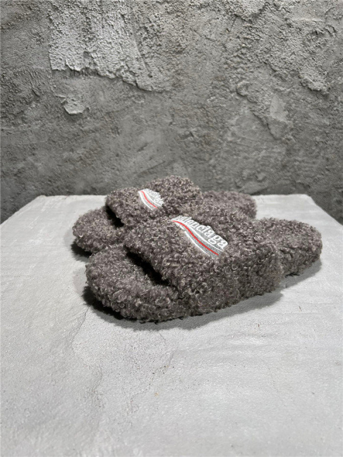 BLEN DESIGNER SLIPPERS