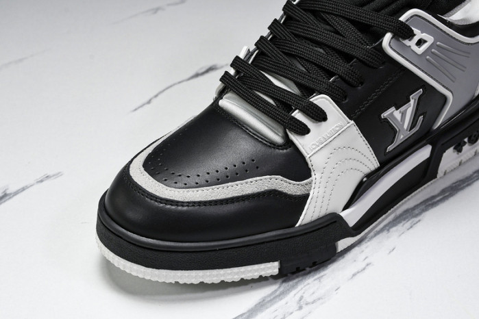 L&V SNEAKERS